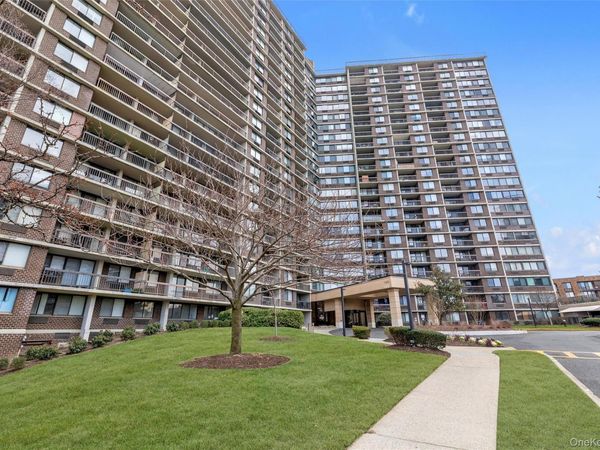 2 Bay Club Drive , Unit 20-O, Bayside, NY 11360