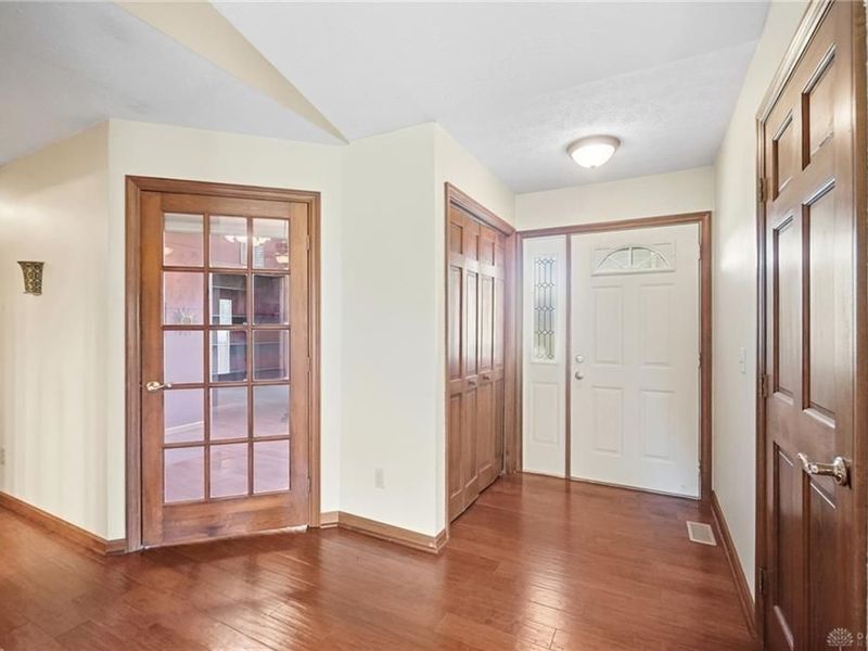 9625 Clearcreek Franklin Road, Springboro, OH 45342 Photo 10