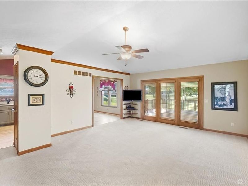 9625 Clearcreek Franklin Road, Springboro, OH 45342 Photo 11