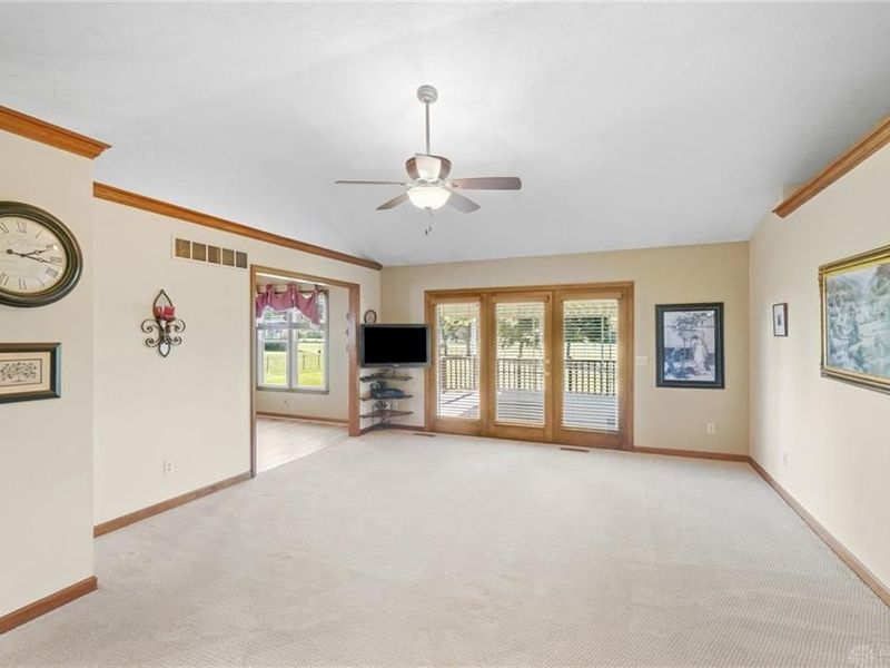 9625 Clearcreek Franklin Road, Springboro, OH 45342 Photo 12
