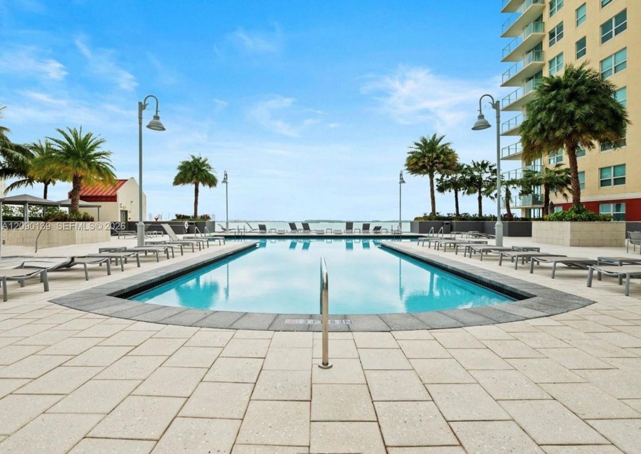 1155 Brickell Bay Dr , Unit 704, Miami, FL 33131 Photo