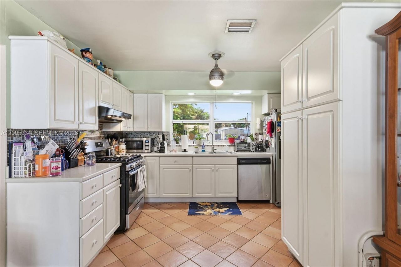 9971 SW 197th St , Cutler Bay, FL 33157 Photo