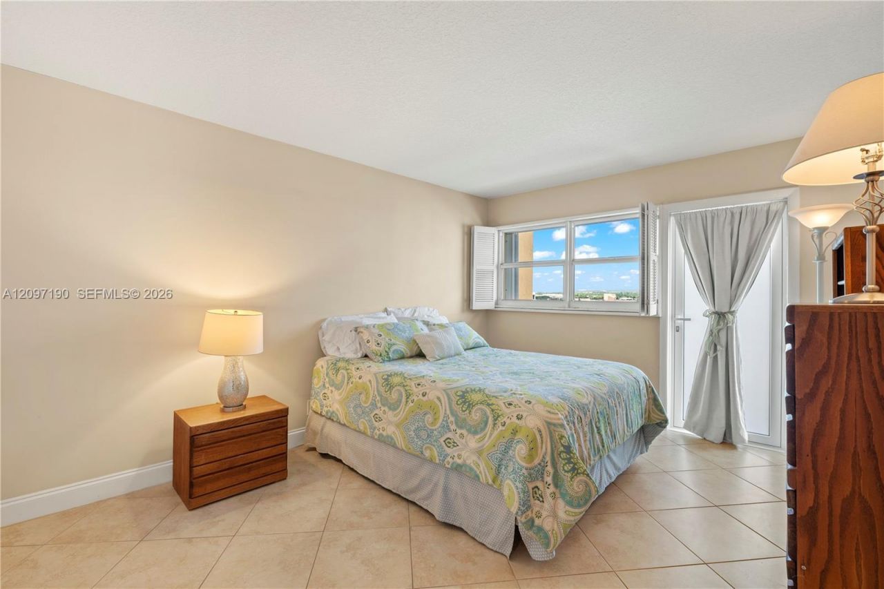 328 N Ocean Blvd, Unit 1405, Pompano Beach, FL 33062 Photo