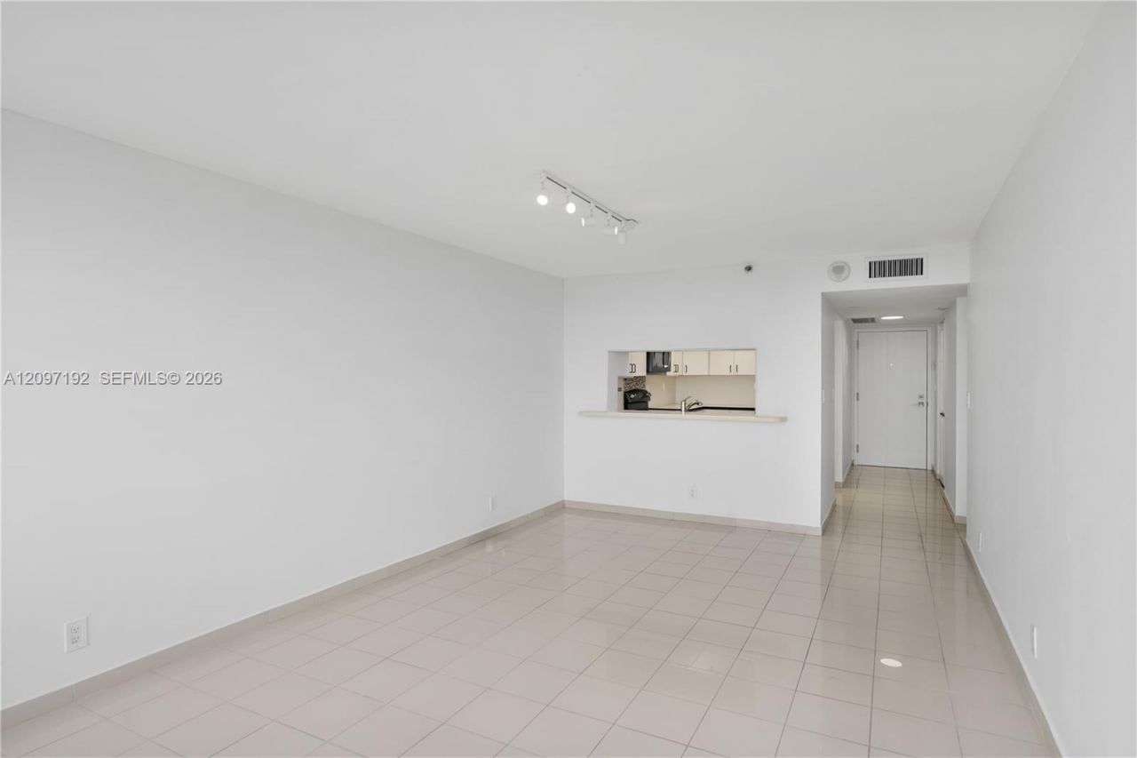 2555 Collins Ave , Unit 2406, Miami Beach, FL 33140 Photo