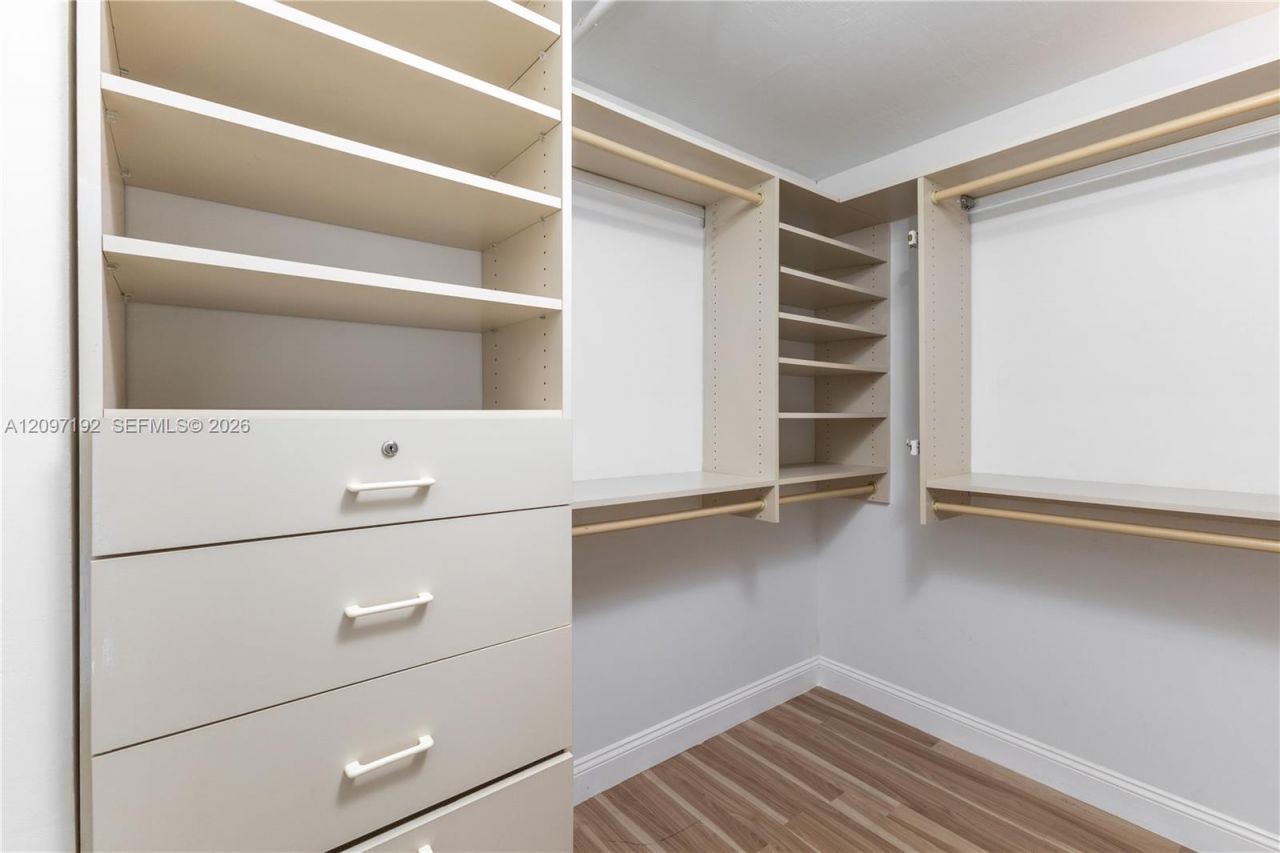 2555 Collins Ave , Unit 2406, Miami Beach, FL 33140 Photo