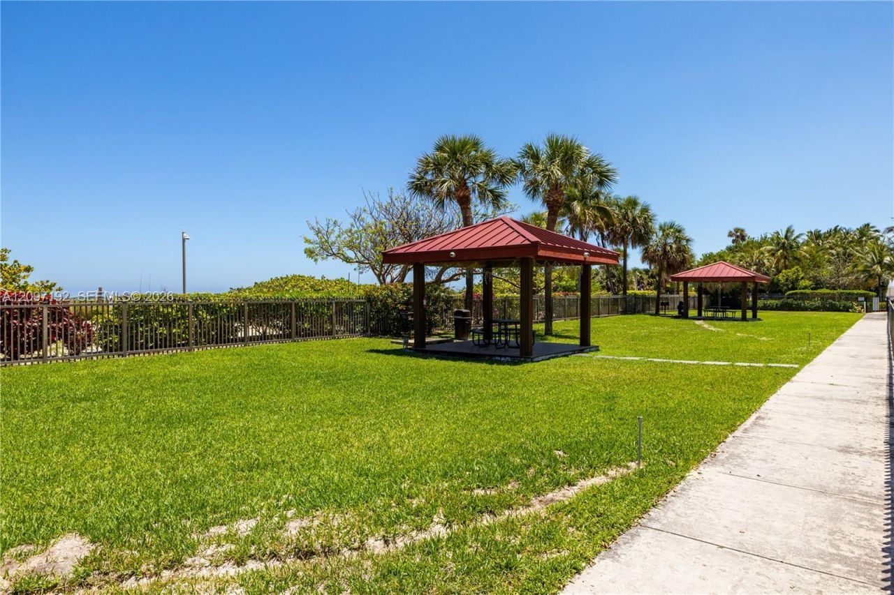 2555 Collins Ave , Unit 2406, Miami Beach, FL 33140 Photo