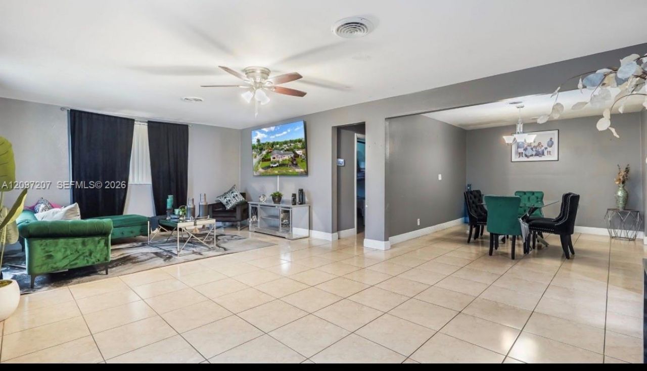 6261 NW 18th St , Sunrise, FL 33313 Photo