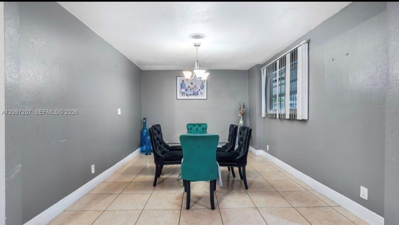 6261 NW 18th St , Sunrise, FL 33313 Photo