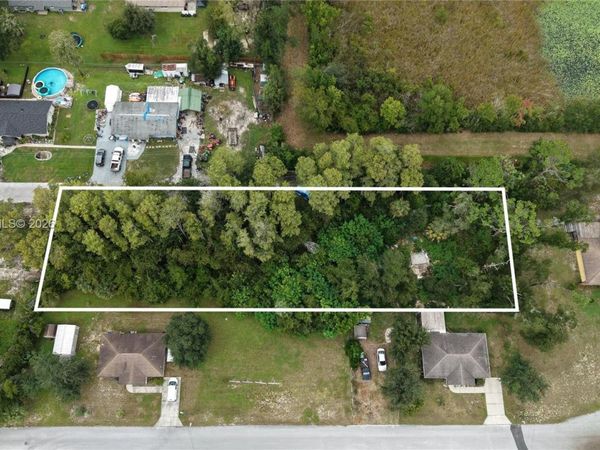 930 NE 1ST TER , Crystal River, FL 34429