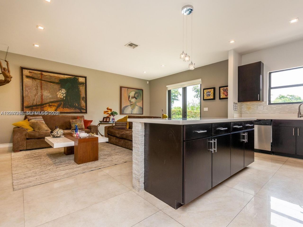 733 NE 193rd Ter, Unit 733, Miami, FL 33179 Photo