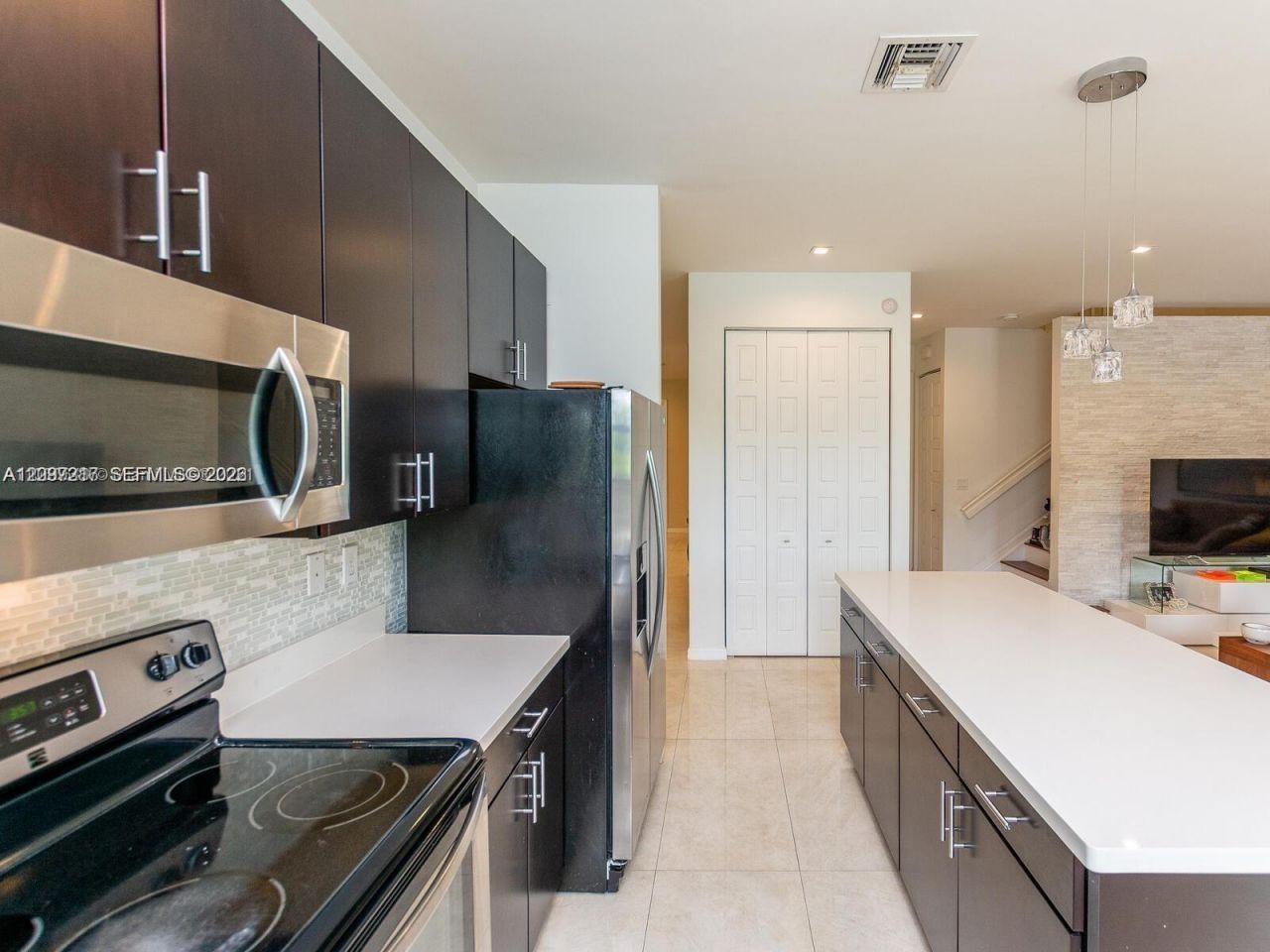 733 NE 193rd Ter, Unit 733, Miami, FL 33179 Photo
