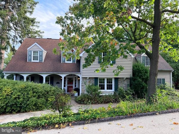 1301 NILES LANE, YORK, PA 17403