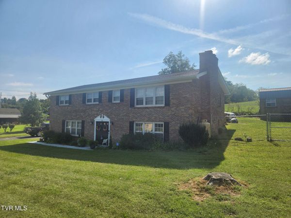 119 Kaluna Avenue, Bluff City, TN 37618