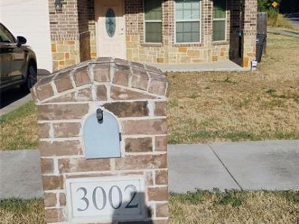 3002 Mckinley Avenue, Fort Worth, TX 76106