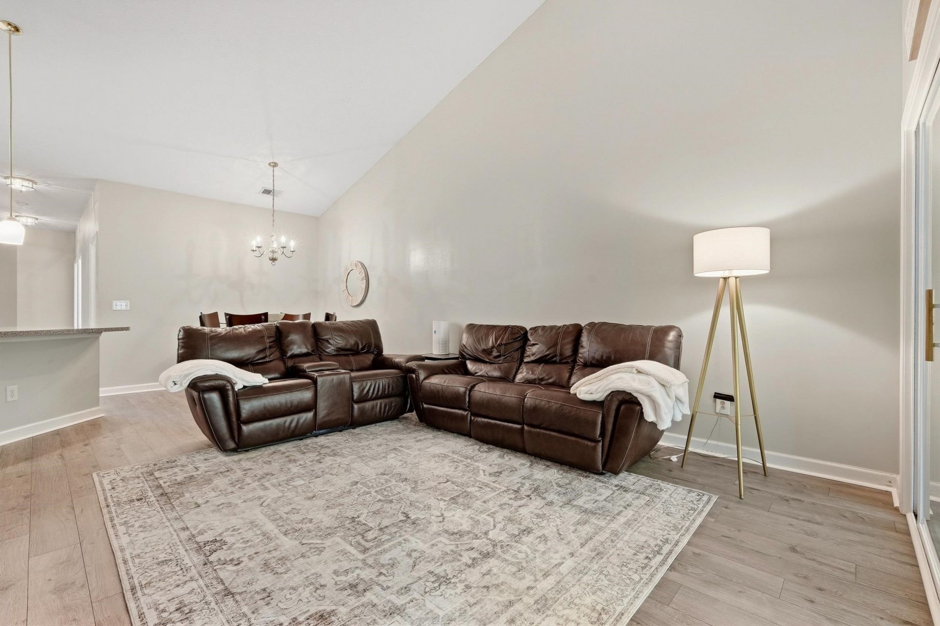 136 Westhaven Dr.  Photo 5