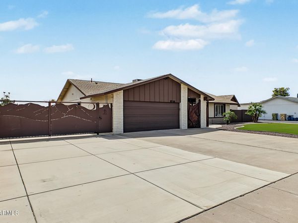 5763 W MARCONI Avenue, Glendale, AZ 85306