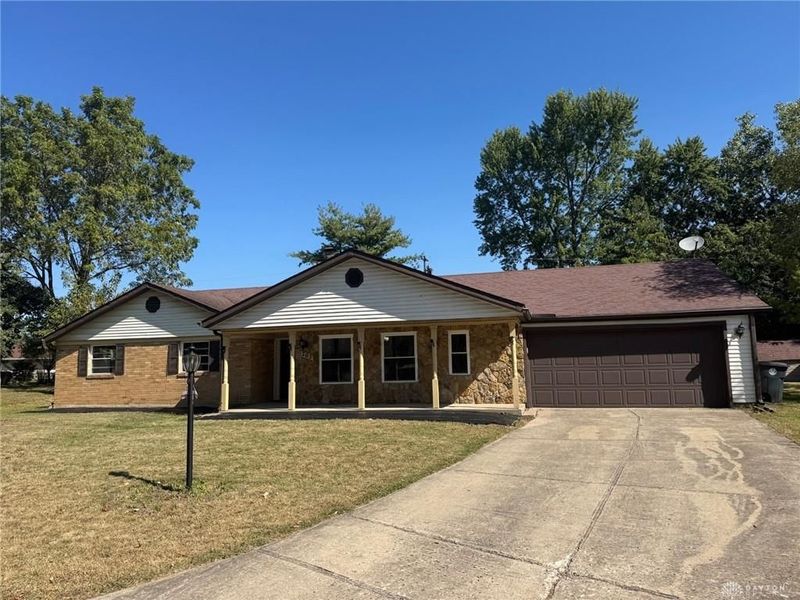 202 Anton Court, Centerville, OH 45458 Photo 1