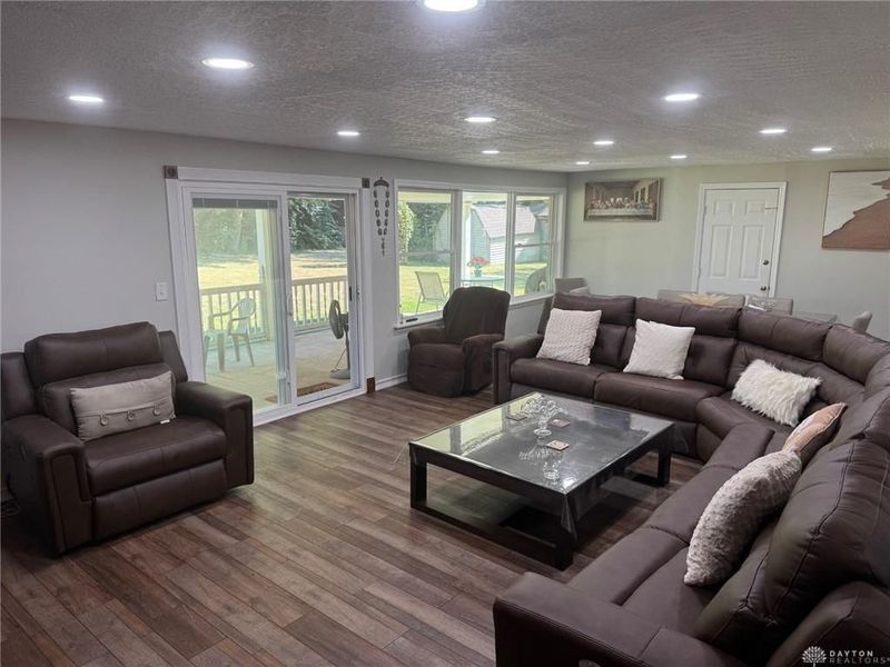 202 Anton Court, Centerville, OH 45458 Photo 4