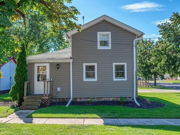 823 11th AVENUE, Union Grove, WI 53182