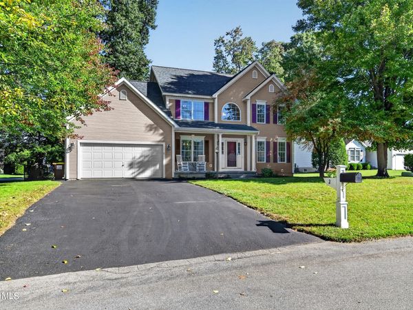2 Hampshire Place, Clifton Park, NY 12065