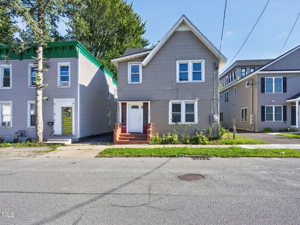 413 Summit Avenue, Schenectady, NY 12307