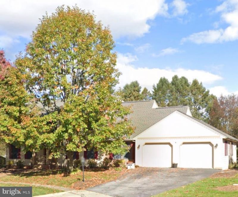 3 WHITE OAK COURT , BOILING SPRINGS, PA 17007