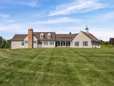 863 W Bloomfield Rd, Honeoye Falls, NY 14472