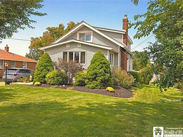 65 S Autumn Street, Williamsville, NY 14221
