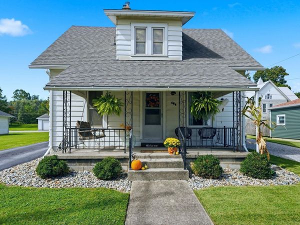 464 S High Street, Roanoke, IN 46783