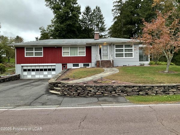 354 Country Club Road, Dallas, PA 18612