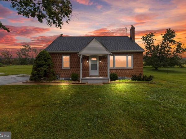 4088 MANCHESTER STREET, GLEN ROCK, PA 17327
