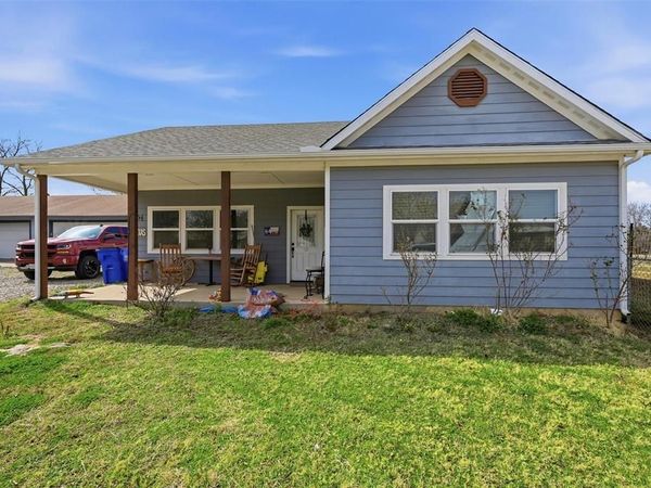 812 Quail Creek Circle , Pottsboro, TX 75076