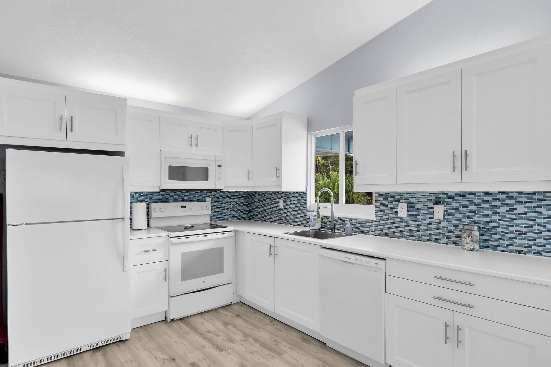 425 Mahogany Avenue, Key Largo, FL 33037 Photo