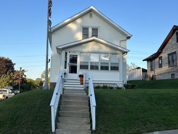 1798 Atlantic Street, Dubuque, IA 52001