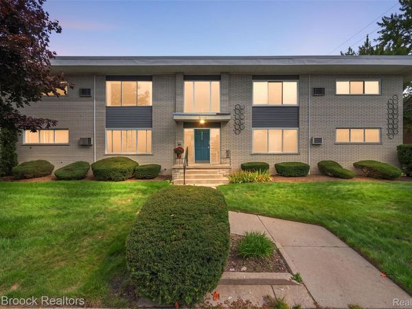 4810 Briarwood Avenue, Unit 5, Royal Oak, Mi 48073