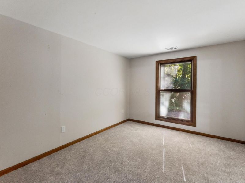 9430 Robinhood Circle, Westerville, OH 43082 Photo 45