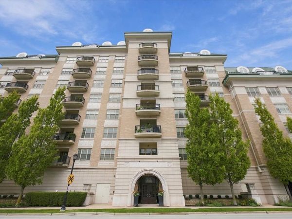50 N Plum Grove Road , Unit 206E, Palatine, IL 60067