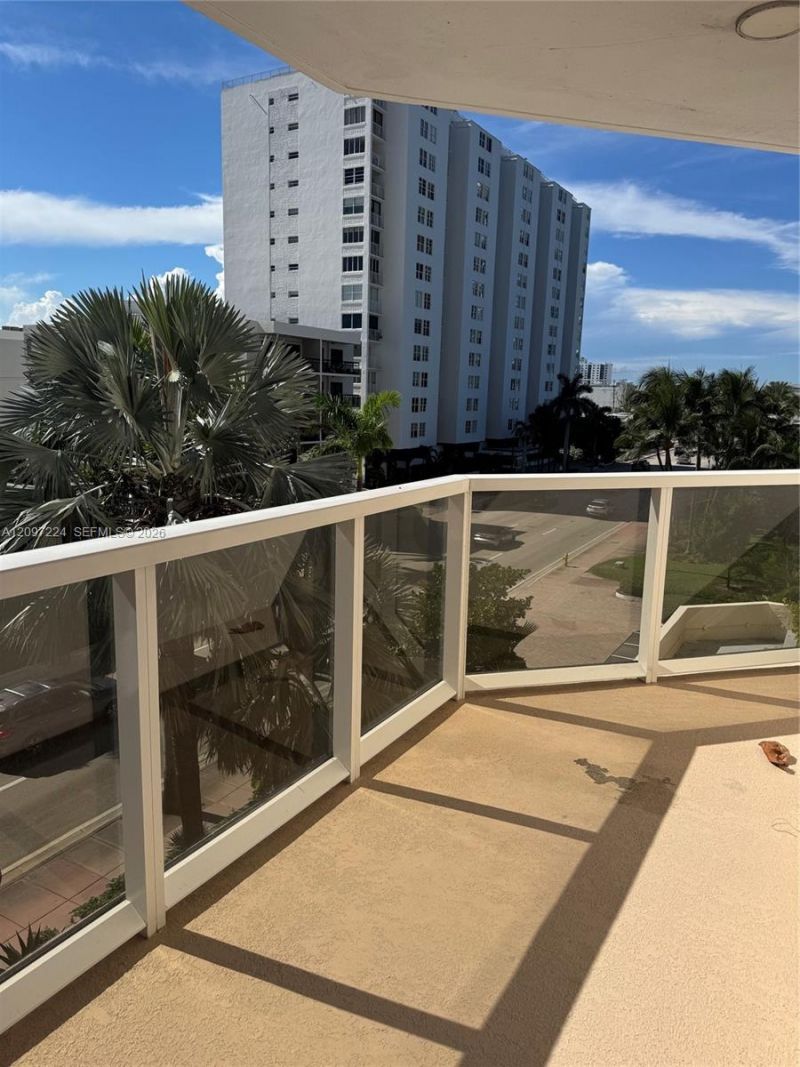 6423 Collins Ave, Unit 401, Miami Beach, FL 33141 Photo