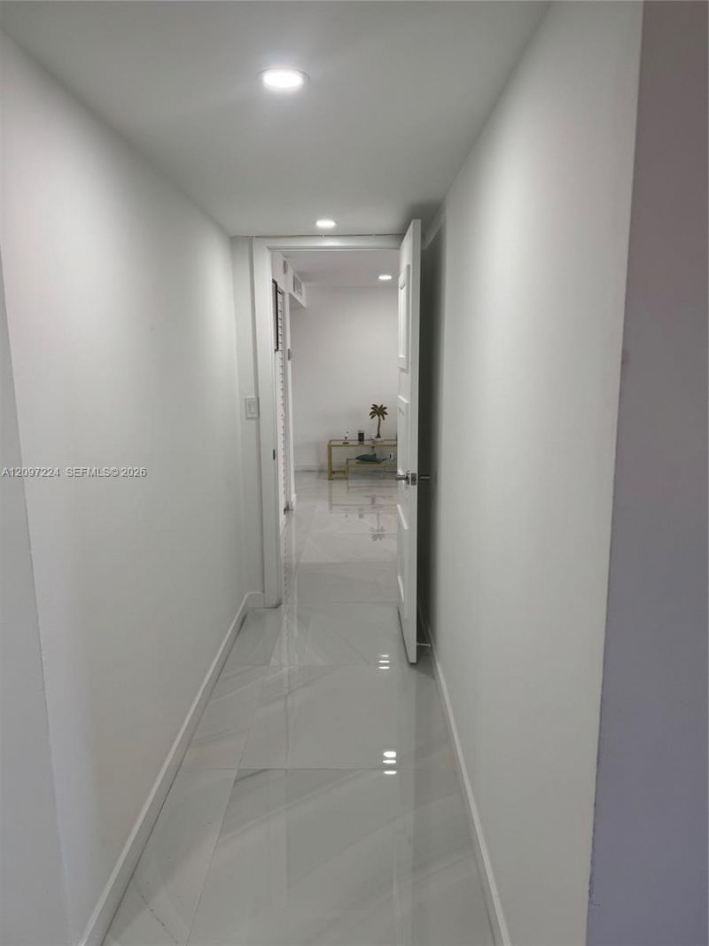 6423 Collins Ave, Unit 401, Miami Beach, FL 33141 Photo
