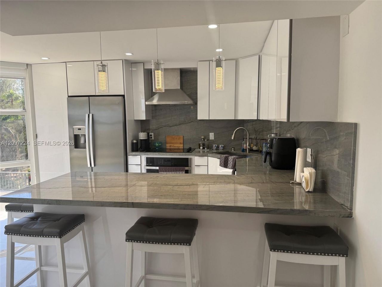 6423 Collins Ave, Unit 401, Miami Beach, FL 33141 Photo