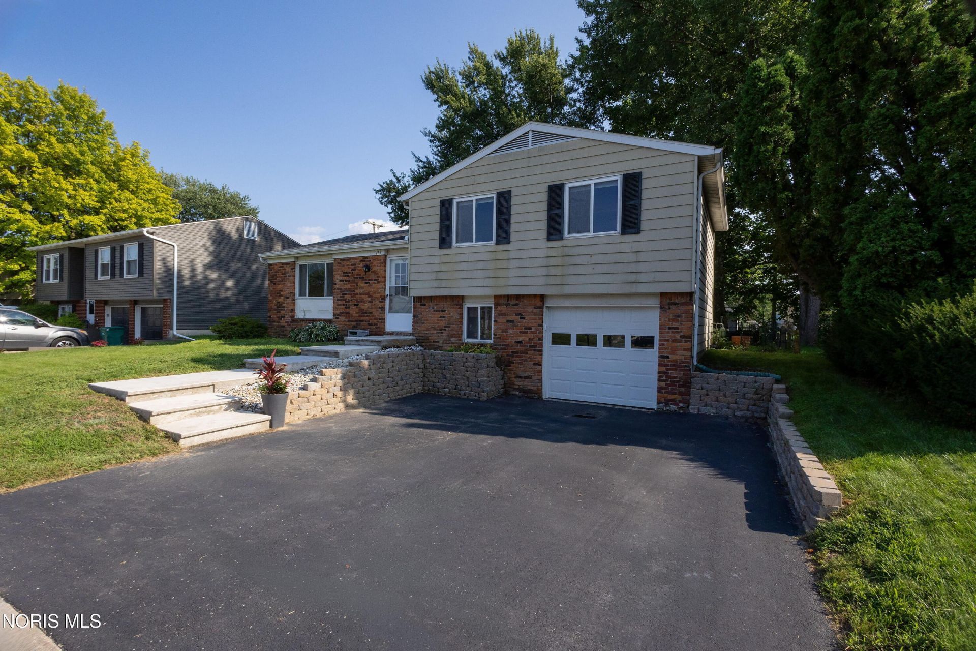 113 Farnstead Drive, Northwood, OH 43619 Main Photo