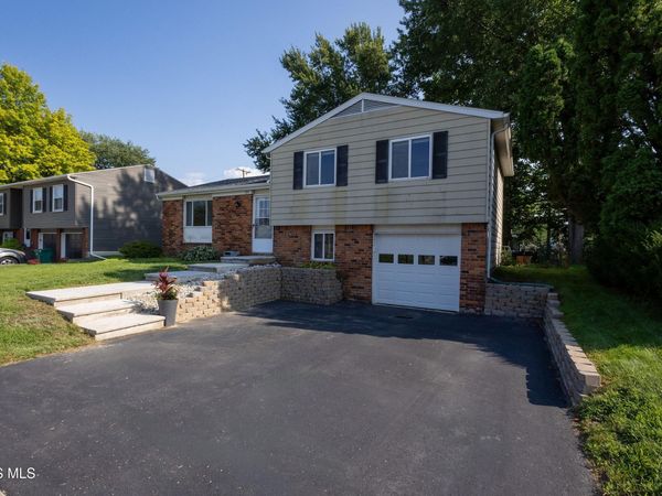 113 Farnstead Drive , Northwood, OH 43619