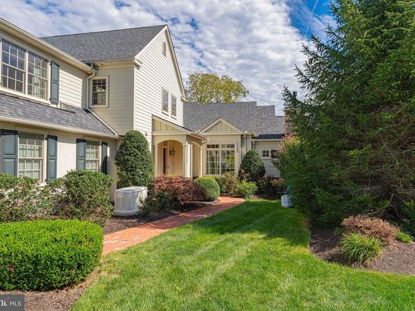 2061 FORGE RUN , BETHLEHEM, PA 18015