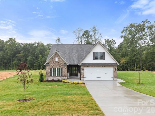 261 Avian Lane , Winston Salem, NC 27127