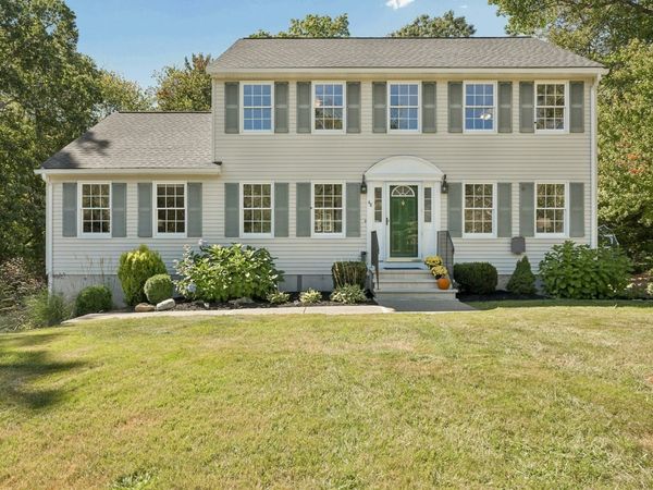 48 June St, Northbridge, MA 01534