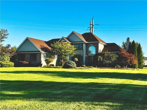 25137 Crosstie Trail , Columbia Station, OH 44028