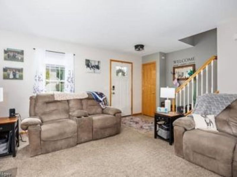 832 Queens Gate Way, Wadsworth, OH 44281 Photo 5