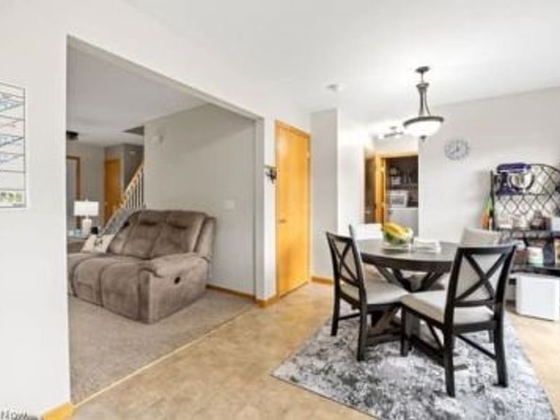 832 Queens Gate Way, Wadsworth, OH 44281 Photo 9