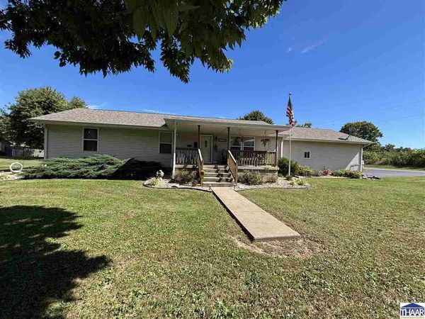 812 S 8th Street, Clinton, IN 47848