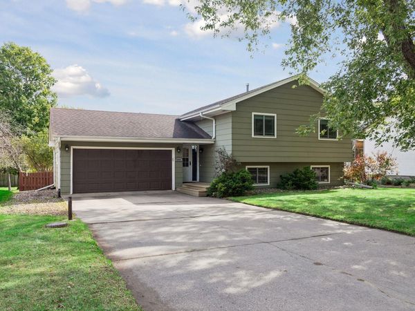 6364 Crosby Avenue, Inver Grove Heights, MN 55076